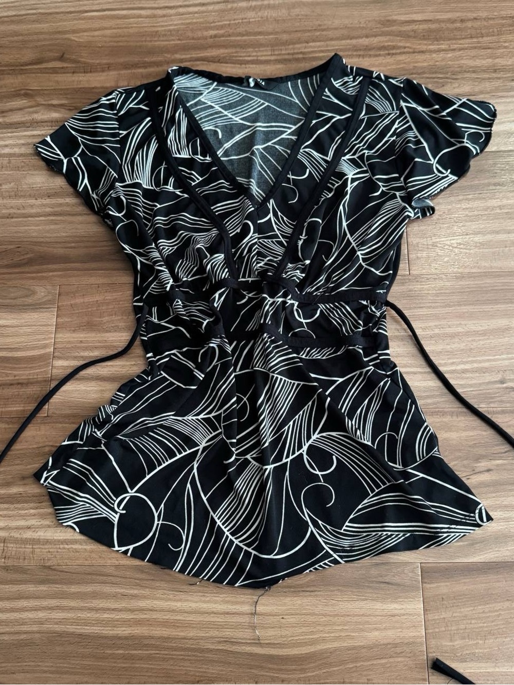 Y2K Black and White Wrap babydoll top